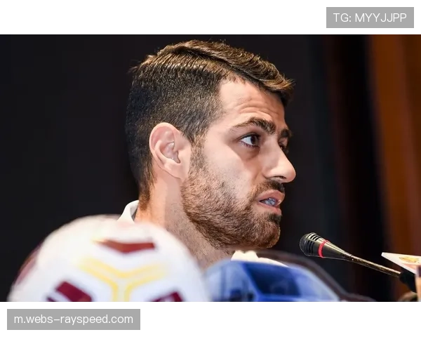 吉鲁中框遗憾瞬间，里尔老将空留叹息